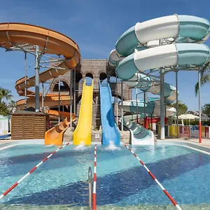 Wyndham Garden Lara מלון